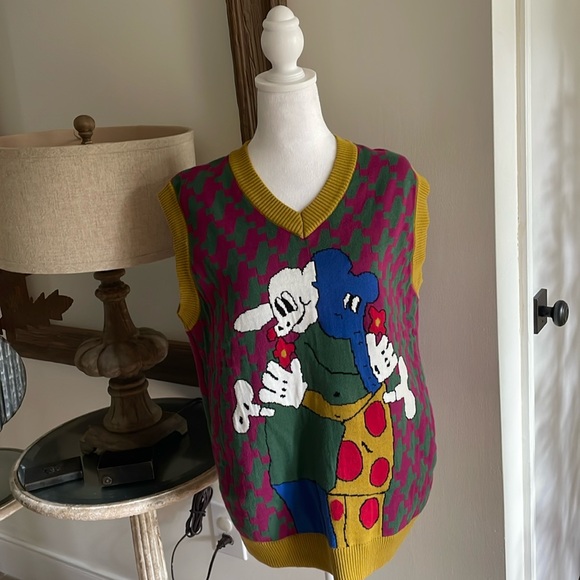 Kina and Tam Sweater Vest - Picture 1 of 3
